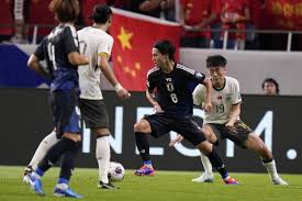 為左右場上